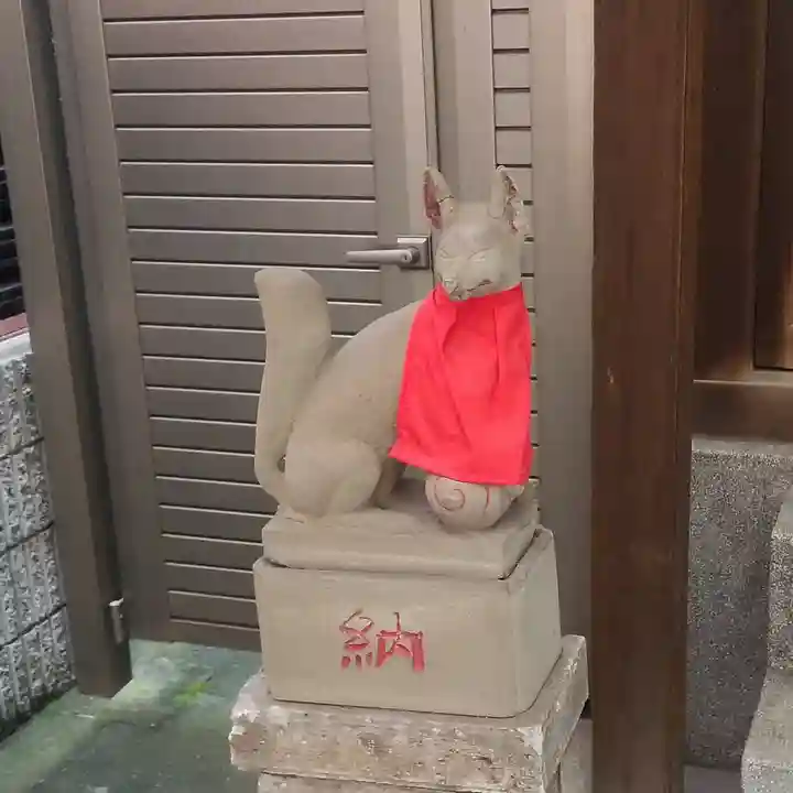 出世稲荷神社(柳森神社境外摂社)の狛犬