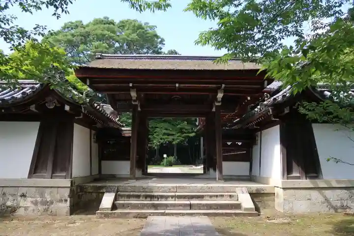 西教寺の山門・神門