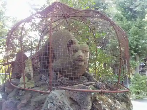 大稲荷神社の狛犬