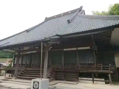 長照寺の本殿