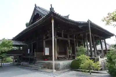 穴太寺の本殿・本堂