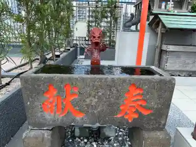 民部稲荷神社(丸広百貨店屋上)の手水舎