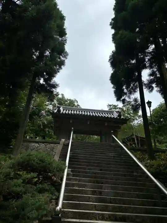 忉利天上寺の山門・神門