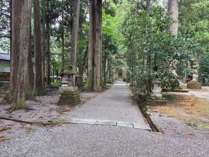 雄山神社中宮祈願殿(富山県)