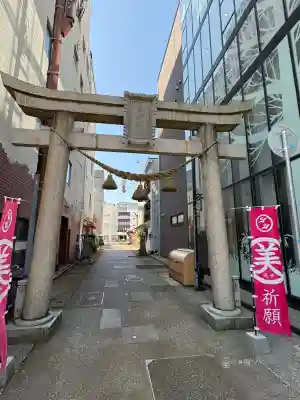 柴田神社の{uncategorized: "未分類", other: "その他", undefined: "問題あり", building: "その他建物", grave: "お墓", sacred_gate: "鳥居", guardian: "狛犬", statue: "像", buddha: "仏像", history: "歴史", nature: "自然", garden: "庭園", animal: "動物", pagoda: "塔", temizu: "手水舎", mountain_gate: "山門・神門", sanctuary: "本殿・本堂", subordinate: "末社・摂社", art: "芸術", scenery: "景色", jizo: "地蔵", ema: "絵馬", goshuin: "御朱印", omikuji: "おみくじ", items: "授与品その他", amulet: "お守り", goshuincho: "御朱印帳", eats: "食事", festival: "お祭り", votive_dance: "神楽", shichigosan: "七五三参", wedding: "結婚式", experience: "体験その他", initially: "初詣", around: "周辺", anti_infection: "感染症対策"}