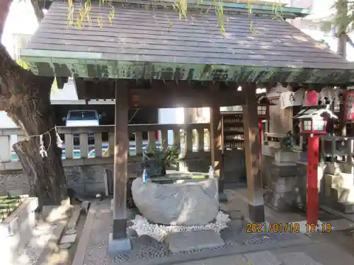 三島神社の手水舎