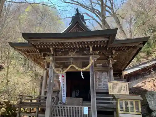 戸隠神社九頭龍社の本殿