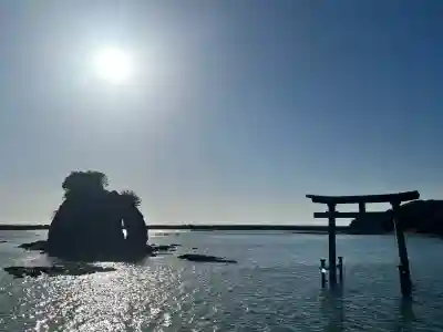 元嶋神社の{uncategorized: "未分類", other: "その他", undefined: "問題あり", building: "その他建物", grave: "お墓", sacred_gate: "鳥居", guardian: "狛犬", statue: "像", buddha: "仏像", history: "歴史", nature: "自然", garden: "庭園", animal: "動物", pagoda: "塔", temizu: "手水舎", mountain_gate: "山門・神門", sanctuary: "本殿・本堂", subordinate: "末社・摂社", art: "芸術", scenery: "景色", jizo: "地蔵", ema: "絵馬", goshuin: "御朱印", omikuji: "おみくじ", items: "授与品その他", amulet: "お守り", goshuincho: "御朱印帳", eats: "食事", festival: "お祭り", votive_dance: "神楽", shichigosan: "七五三参", wedding: "結婚式", experience: "体験その他", initially: "初詣", around: "周辺", anti_infection: "感染症対策"}