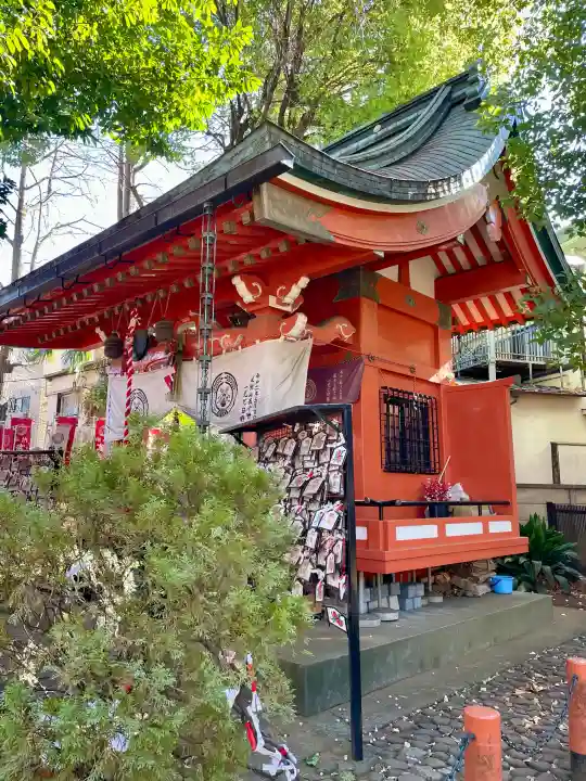 武芳稲荷神社の{uncategorized: "未分類", other: "その他", undefined: "問題あり", building: "その他建物", grave: "お墓", sacred_gate: "鳥居", guardian: "狛犬", statue: "像", buddha: "仏像", history: "歴史", nature: "自然", garden: "庭園", animal: "動物", pagoda: "塔", temizu: "手水舎", mountain_gate: "山門・神門", sanctuary: "本殿・本堂", subordinate: "末社・摂社", art: "芸術", scenery: "景色", jizo: "地蔵", ema: "絵馬", goshuin: "御朱印", omikuji: "おみくじ", items: "授与品その他", amulet: "お守り", goshuincho: "御朱印帳", eats: "食事", festival: "お祭り", votive_dance: "神楽", shichigosan: "七五三参", wedding: "結婚式", experience: "体験その他", initially: "初詣", around: "周辺", anti_infection: "感染症対策"}