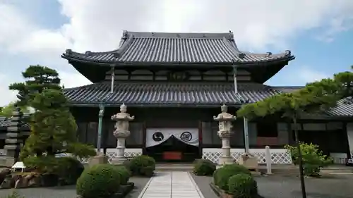 花岳寺の本殿・本堂