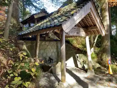 仲仙寺の手水舎