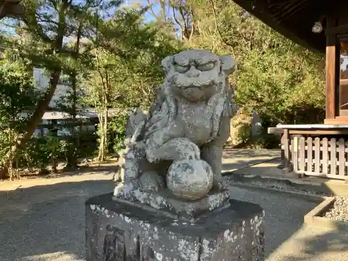 稲荷神社の{uncategorized: "未分類", other: "その他", undefined: "問題あり", building: "その他建物", grave: "お墓", sacred_gate: "鳥居", guardian: "狛犬", statue: "像", buddha: "仏像", history: "歴史", nature: "自然", garden: "庭園", animal: "動物", pagoda: "塔", temizu: "手水舎", mountain_gate: "山門・神門", sanctuary: "本殿・本堂", subordinate: "末社・摂社", art: "芸術", scenery: "景色", jizo: "地蔵", ema: "絵馬", goshuin: "御朱印", omikuji: "おみくじ", items: "授与品その他", amulet: "お守り", goshuincho: "御朱印帳", eats: "食事", festival: "お祭り", votive_dance: "神楽", shichigosan: "七五三参", wedding: "結婚式", experience: "体験その他", initially: "初詣", around: "周辺", anti_infection: "感染症対策"}