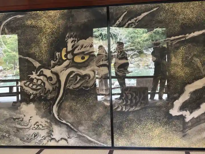 天龍寺の{uncategorized: "未分類", other: "その他", undefined: "問題あり", building: "その他建物", grave: "お墓", sacred_gate: "鳥居", guardian: "狛犬", statue: "像", buddha: "仏像", history: "歴史", nature: "自然", garden: "庭園", animal: "動物", pagoda: "塔", temizu: "手水舎", mountain_gate: "山門・神門", sanctuary: "本殿・本堂", subordinate: "末社・摂社", art: "芸術", scenery: "景色", jizo: "地蔵", ema: "絵馬", goshuin: "御朱印", omikuji: "おみくじ", items: "授与品その他", amulet: "お守り", goshuincho: "御朱印帳", eats: "食事", festival: "お祭り", votive_dance: "神楽", shichigosan: "七五三参", wedding: "結婚式", experience: "体験その他", initially: "初詣", around: "周辺", anti_infection: "感染症対策"}