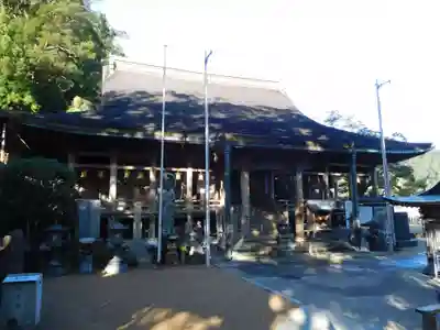 青岸渡寺の本殿・本堂