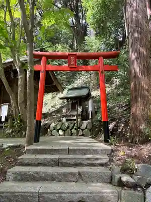 胡桃下稲荷神社の鳥居
