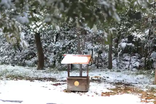忍　諏訪神社・東照宮　の{uncategorized: "未分類", other: "その他", undefined: "問題あり", building: "その他建物", grave: "お墓", sacred_gate: "鳥居", guardian: "狛犬", statue: "像", buddha: "仏像", history: "歴史", nature: "自然", garden: "庭園", animal: "動物", pagoda: "塔", temizu: "手水舎", mountain_gate: "山門・神門", sanctuary: "本殿・本堂", subordinate: "末社・摂社", art: "芸術", scenery: "景色", jizo: "地蔵", ema: "絵馬", goshuin: "御朱印", omikuji: "おみくじ", items: "授与品その他", amulet: "お守り", goshuincho: "御朱印帳", eats: "食事", festival: "お祭り", votive_dance: "神楽", shichigosan: "七五三参", wedding: "結婚式", experience: "体験その他", initially: "初詣", around: "周辺", anti_infection: "感染症対策"}
