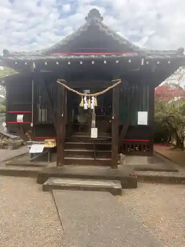 八手神社の{uncategorized: "未分類", other: "その他", undefined: "問題あり", building: "その他建物", grave: "お墓", sacred_gate: "鳥居", guardian: "狛犬", statue: "像", buddha: "仏像", history: "歴史", nature: "自然", garden: "庭園", animal: "動物", pagoda: "塔", temizu: "手水舎", mountain_gate: "山門・神門", sanctuary: "本殿・本堂", subordinate: "末社・摂社", art: "芸術", scenery: "景色", jizo: "地蔵", ema: "絵馬", goshuin: "御朱印", omikuji: "おみくじ", items: "授与品その他", amulet: "お守り", goshuincho: "御朱印帳", eats: "食事", festival: "お祭り", votive_dance: "神楽", shichigosan: "七五三参", wedding: "結婚式", experience: "体験その他", initially: "初詣", around: "周辺", anti_infection: "感染症対策"}