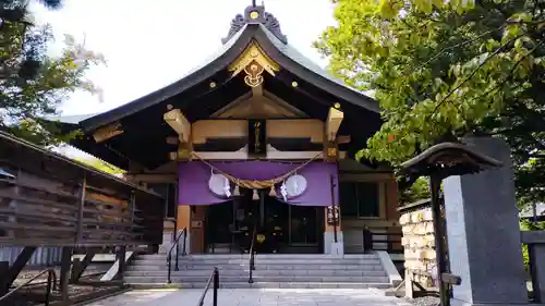 彌彦神社　(伊夜日子神社)の本殿・本堂