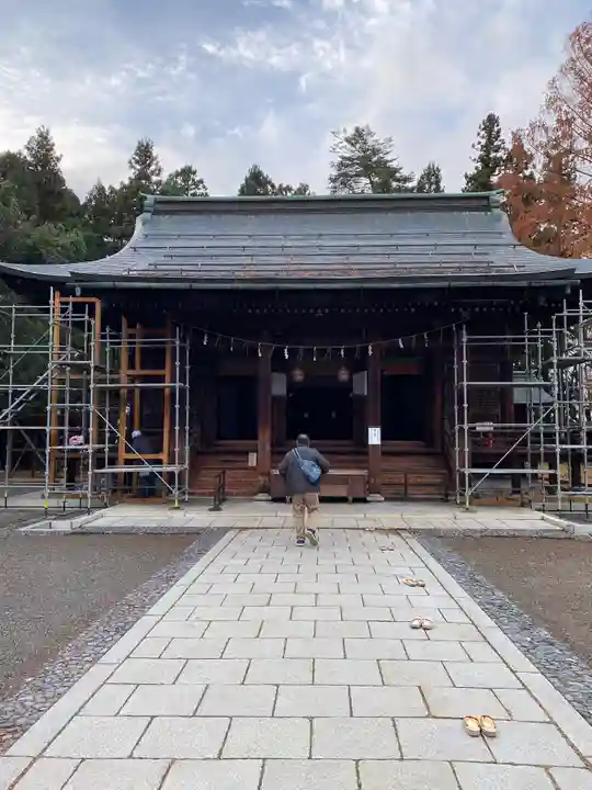 上杉神社の本殿・本堂