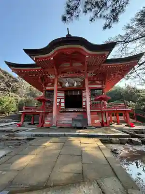 日御碕神社の{uncategorized: "未分類", other: "その他", undefined: "問題あり", building: "その他建物", grave: "お墓", sacred_gate: "鳥居", guardian: "狛犬", statue: "像", buddha: "仏像", history: "歴史", nature: "自然", garden: "庭園", animal: "動物", pagoda: "塔", temizu: "手水舎", mountain_gate: "山門・神門", sanctuary: "本殿・本堂", subordinate: "末社・摂社", art: "芸術", scenery: "景色", jizo: "地蔵", ema: "絵馬", goshuin: "御朱印", omikuji: "おみくじ", items: "授与品その他", amulet: "お守り", goshuincho: "御朱印帳", eats: "食事", festival: "お祭り", votive_dance: "神楽", shichigosan: "七五三参", wedding: "結婚式", experience: "体験その他", initially: "初詣", around: "周辺", anti_infection: "感染症対策"}