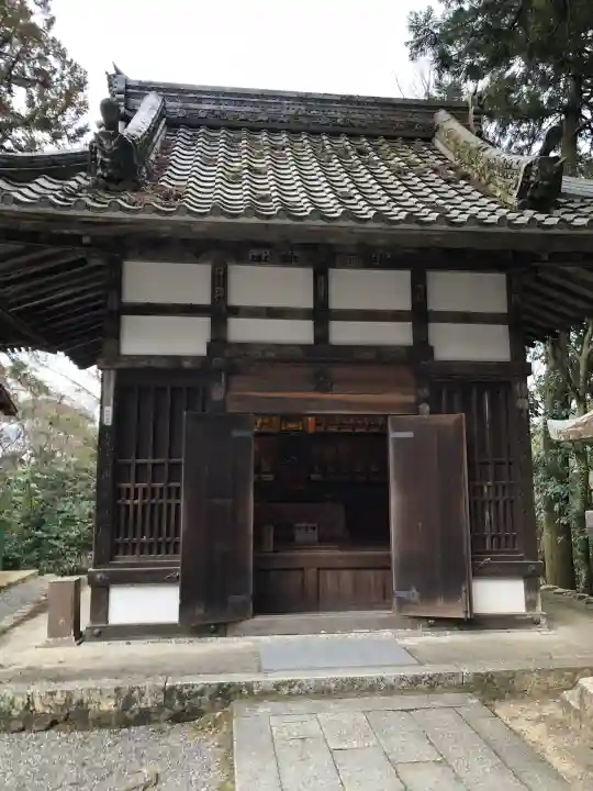 石山寺の{uncategorized: "未分類", other: "その他", undefined: "問題あり", building: "その他建物", grave: "お墓", sacred_gate: "鳥居", guardian: "狛犬", statue: "像", buddha: "仏像", history: "歴史", nature: "自然", garden: "庭園", animal: "動物", pagoda: "塔", temizu: "手水舎", mountain_gate: "山門・神門", sanctuary: "本殿・本堂", subordinate: "末社・摂社", art: "芸術", scenery: "景色", jizo: "地蔵", ema: "絵馬", goshuin: "御朱印", omikuji: "おみくじ", items: "授与品その他", amulet: "お守り", goshuincho: "御朱印帳", eats: "食事", festival: "お祭り", votive_dance: "神楽", shichigosan: "七五三参", wedding: "結婚式", experience: "体験その他", initially: "初詣", around: "周辺", anti_infection: "感染症対策"}