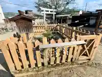 名古曽蛭子神社の{uncategorized: "未分類", other: "その他", undefined: "問題あり", building: "その他建物", grave: "お墓", sacred_gate: "鳥居", guardian: "狛犬", statue: "像", buddha: "仏像", history: "歴史", nature: "自然", garden: "庭園", animal: "動物", pagoda: "塔", temizu: "手水舎", mountain_gate: "山門・神門", sanctuary: "本殿・本堂", subordinate: "末社・摂社", art: "芸術", scenery: "景色", jizo: "地蔵", ema: "絵馬", goshuin: "御朱印", omikuji: "おみくじ", items: "授与品その他", amulet: "お守り", goshuincho: "御朱印帳", eats: "食事", festival: "お祭り", votive_dance: "神楽", shichigosan: "七五三参", wedding: "結婚式", experience: "体験その他", initially: "初詣", around: "周辺", anti_infection: "感染症対策"}