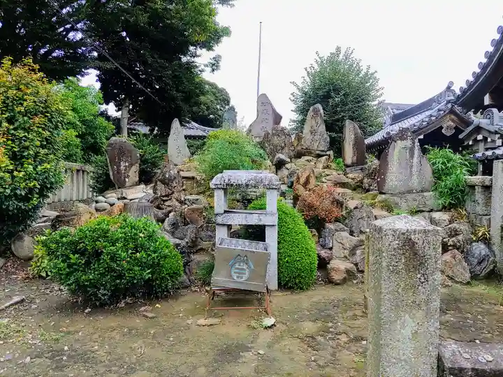 新屋社の末社・摂社