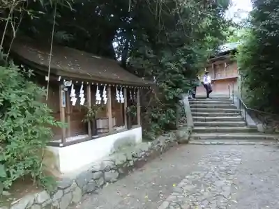 飛鳥坐神社の末社・摂社
