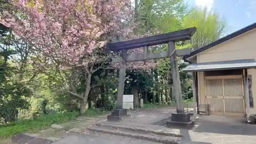 八幡神社の鳥居