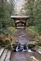 彌彦神社の庭園