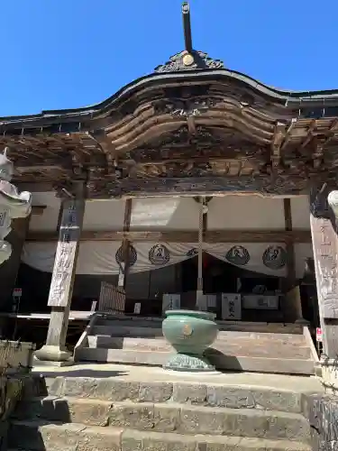 鶴林寺の{uncategorized: "未分類", other: "その他", undefined: "問題あり", building: "その他建物", grave: "お墓", sacred_gate: "鳥居", guardian: "狛犬", statue: "像", buddha: "仏像", history: "歴史", nature: "自然", garden: "庭園", animal: "動物", pagoda: "塔", temizu: "手水舎", mountain_gate: "山門・神門", sanctuary: "本殿・本堂", subordinate: "末社・摂社", art: "芸術", scenery: "景色", jizo: "地蔵", ema: "絵馬", goshuin: "御朱印", omikuji: "おみくじ", items: "授与品その他", amulet: "お守り", goshuincho: "御朱印帳", eats: "食事", festival: "お祭り", votive_dance: "神楽", shichigosan: "七五三参", wedding: "結婚式", experience: "体験その他", initially: "初詣", around: "周辺", anti_infection: "感染症対策"}
