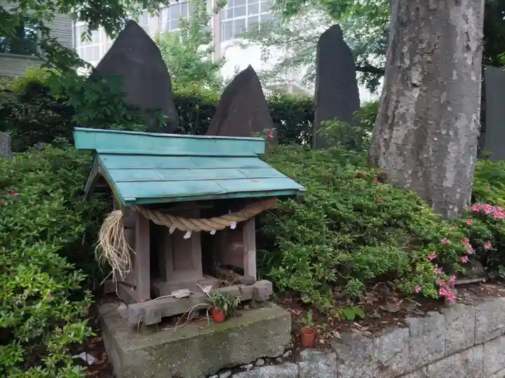前原御嶽神社の末社・摂社
