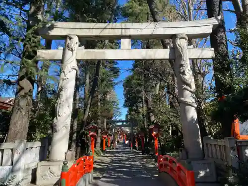馬橋稲荷神社の{uncategorized: "未分類", other: "その他", undefined: "問題あり", building: "その他建物", grave: "お墓", sacred_gate: "鳥居", guardian: "狛犬", statue: "像", buddha: "仏像", history: "歴史", nature: "自然", garden: "庭園", animal: "動物", pagoda: "塔", temizu: "手水舎", mountain_gate: "山門・神門", sanctuary: "本殿・本堂", subordinate: "末社・摂社", art: "芸術", scenery: "景色", jizo: "地蔵", ema: "絵馬", goshuin: "御朱印", omikuji: "おみくじ", items: "授与品その他", amulet: "お守り", goshuincho: "御朱印帳", eats: "食事", festival: "お祭り", votive_dance: "神楽", shichigosan: "七五三参", wedding: "結婚式", experience: "体験その他", initially: "初詣", around: "周辺", anti_infection: "感染症対策"}
