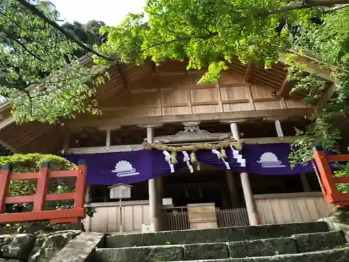 高鴨神社の本殿