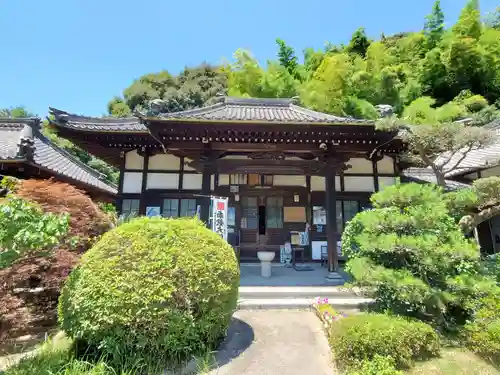 密厳寺の本殿・本堂
