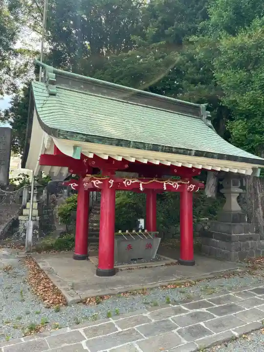 素鵞神社の{uncategorized: "未分類", other: "その他", undefined: "問題あり", building: "その他建物", grave: "お墓", sacred_gate: "鳥居", guardian: "狛犬", statue: "像", buddha: "仏像", history: "歴史", nature: "自然", garden: "庭園", animal: "動物", pagoda: "塔", temizu: "手水舎", mountain_gate: "山門・神門", sanctuary: "本殿・本堂", subordinate: "末社・摂社", art: "芸術", scenery: "景色", jizo: "地蔵", ema: "絵馬", goshuin: "御朱印", omikuji: "おみくじ", items: "授与品その他", amulet: "お守り", goshuincho: "御朱印帳", eats: "食事", festival: "お祭り", votive_dance: "神楽", shichigosan: "七五三参", wedding: "結婚式", experience: "体験その他", initially: "初詣", around: "周辺", anti_infection: "感染症対策"}