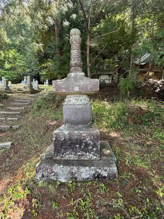 正法寺の{uncategorized: "未分類", other: "その他", undefined: "問題あり", building: "その他建物", grave: "お墓", sacred_gate: "鳥居", guardian: "狛犬", statue: "像", buddha: "仏像", history: "歴史", nature: "自然", garden: "庭園", animal: "動物", pagoda: "塔", temizu: "手水舎", mountain_gate: "山門・神門", sanctuary: "本殿・本堂", subordinate: "末社・摂社", art: "芸術", scenery: "景色", jizo: "地蔵", ema: "絵馬", goshuin: "御朱印", omikuji: "おみくじ", items: "授与品その他", amulet: "お守り", goshuincho: "御朱印帳", eats: "食事", festival: "お祭り", votive_dance: "神楽", shichigosan: "七五三参", wedding: "結婚式", experience: "体験その他", initially: "初詣", around: "周辺", anti_infection: "感染症対策"}