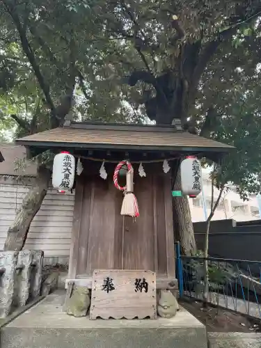 御霊神社の{uncategorized: "未分類", other: "その他", undefined: "問題あり", building: "その他建物", grave: "お墓", sacred_gate: "鳥居", guardian: "狛犬", statue: "像", buddha: "仏像", history: "歴史", nature: "自然", garden: "庭園", animal: "動物", pagoda: "塔", temizu: "手水舎", mountain_gate: "山門・神門", sanctuary: "本殿・本堂", subordinate: "末社・摂社", art: "芸術", scenery: "景色", jizo: "地蔵", ema: "絵馬", goshuin: "御朱印", omikuji: "おみくじ", items: "授与品その他", amulet: "お守り", goshuincho: "御朱印帳", eats: "食事", festival: "お祭り", votive_dance: "神楽", shichigosan: "七五三参", wedding: "結婚式", experience: "体験その他", initially: "初詣", around: "周辺", anti_infection: "感染症対策"}