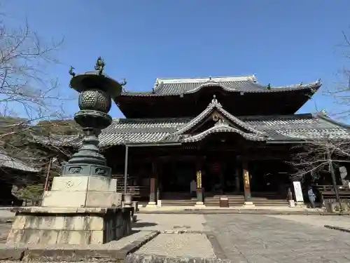 粉河寺の{uncategorized: "未分類", other: "その他", undefined: "問題あり", building: "その他建物", grave: "お墓", sacred_gate: "鳥居", guardian: "狛犬", statue: "像", buddha: "仏像", history: "歴史", nature: "自然", garden: "庭園", animal: "動物", pagoda: "塔", temizu: "手水舎", mountain_gate: "山門・神門", sanctuary: "本殿・本堂", subordinate: "末社・摂社", art: "芸術", scenery: "景色", jizo: "地蔵", ema: "絵馬", goshuin: "御朱印", omikuji: "おみくじ", items: "授与品その他", amulet: "お守り", goshuincho: "御朱印帳", eats: "食事", festival: "お祭り", votive_dance: "神楽", shichigosan: "七五三参", wedding: "結婚式", experience: "体験その他", initially: "初詣", around: "周辺", anti_infection: "感染症対策"}
