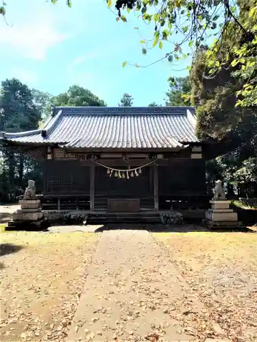 楡山神社の本殿