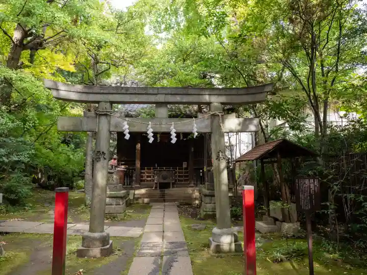 四合稲荷神社(東京都)