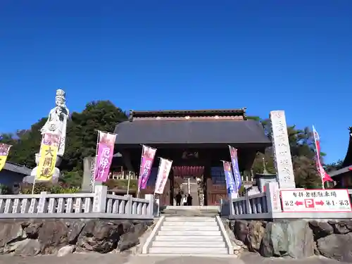 埼玉厄除け開運大師・龍泉寺（切り絵御朱印発祥の寺）(埼玉県)