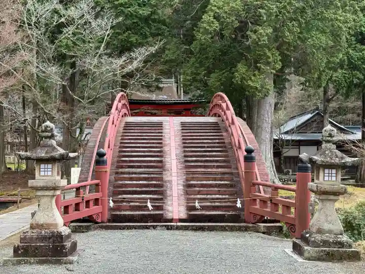 丹生都比売神社の{uncategorized: "未分類", other: "その他", undefined: "問題あり", building: "その他建物", grave: "お墓", sacred_gate: "鳥居", guardian: "狛犬", statue: "像", buddha: "仏像", history: "歴史", nature: "自然", garden: "庭園", animal: "動物", pagoda: "塔", temizu: "手水舎", mountain_gate: "山門・神門", sanctuary: "本殿・本堂", subordinate: "末社・摂社", art: "芸術", scenery: "景色", jizo: "地蔵", ema: "絵馬", goshuin: "御朱印", omikuji: "おみくじ", items: "授与品その他", amulet: "お守り", goshuincho: "御朱印帳", eats: "食事", festival: "お祭り", votive_dance: "神楽", shichigosan: "七五三参", wedding: "結婚式", experience: "体験その他", initially: "初詣", around: "周辺", anti_infection: "感染症対策"}