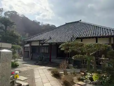 蓮乗院の{uncategorized: "未分類", other: "その他", undefined: "問題あり", building: "その他建物", grave: "お墓", sacred_gate: "鳥居", guardian: "狛犬", statue: "像", buddha: "仏像", history: "歴史", nature: "自然", garden: "庭園", animal: "動物", pagoda: "塔", temizu: "手水舎", mountain_gate: "山門・神門", sanctuary: "本殿・本堂", subordinate: "末社・摂社", art: "芸術", scenery: "景色", jizo: "地蔵", ema: "絵馬", goshuin: "御朱印", omikuji: "おみくじ", items: "授与品その他", amulet: "お守り", goshuincho: "御朱印帳", eats: "食事", festival: "お祭り", votive_dance: "神楽", shichigosan: "七五三参", wedding: "結婚式", experience: "体験その他", initially: "初詣", around: "周辺", anti_infection: "感染症対策"}