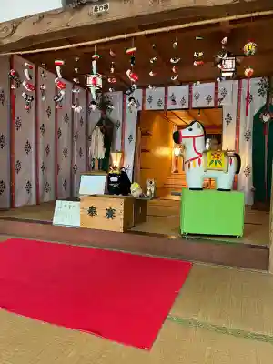 高司神社〜むすびの神の鎮まる社〜の{uncategorized: "未分類", other: "その他", undefined: "問題あり", building: "その他建物", grave: "お墓", sacred_gate: "鳥居", guardian: "狛犬", statue: "像", buddha: "仏像", history: "歴史", nature: "自然", garden: "庭園", animal: "動物", pagoda: "塔", temizu: "手水舎", mountain_gate: "山門・神門", sanctuary: "本殿・本堂", subordinate: "末社・摂社", art: "芸術", scenery: "景色", jizo: "地蔵", ema: "絵馬", goshuin: "御朱印", omikuji: "おみくじ", items: "授与品その他", amulet: "お守り", goshuincho: "御朱印帳", eats: "食事", festival: "お祭り", votive_dance: "神楽", shichigosan: "七五三参", wedding: "結婚式", experience: "体験その他", initially: "初詣", around: "周辺", anti_infection: "感染症対策"}