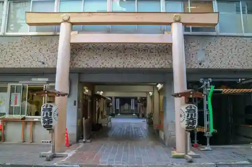 小石川大神宮の鳥居