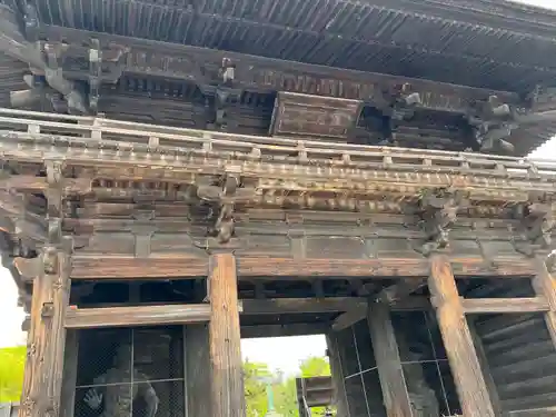 甚目寺の山門・神門