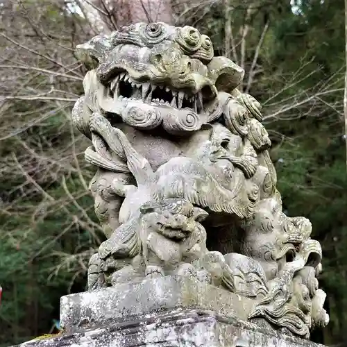 南湖神社の狛犬