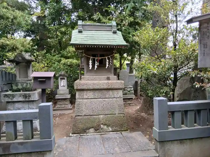 白幡天神社の{uncategorized: "未分類", other: "その他", undefined: "問題あり", building: "その他建物", grave: "お墓", sacred_gate: "鳥居", guardian: "狛犬", statue: "像", buddha: "仏像", history: "歴史", nature: "自然", garden: "庭園", animal: "動物", pagoda: "塔", temizu: "手水舎", mountain_gate: "山門・神門", sanctuary: "本殿・本堂", subordinate: "末社・摂社", art: "芸術", scenery: "景色", jizo: "地蔵", ema: "絵馬", goshuin: "御朱印", omikuji: "おみくじ", items: "授与品その他", amulet: "お守り", goshuincho: "御朱印帳", eats: "食事", festival: "お祭り", votive_dance: "神楽", shichigosan: "七五三参", wedding: "結婚式", experience: "体験その他", initially: "初詣", around: "周辺", anti_infection: "感染症対策"}