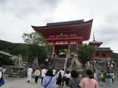 清水寺の山門・神門